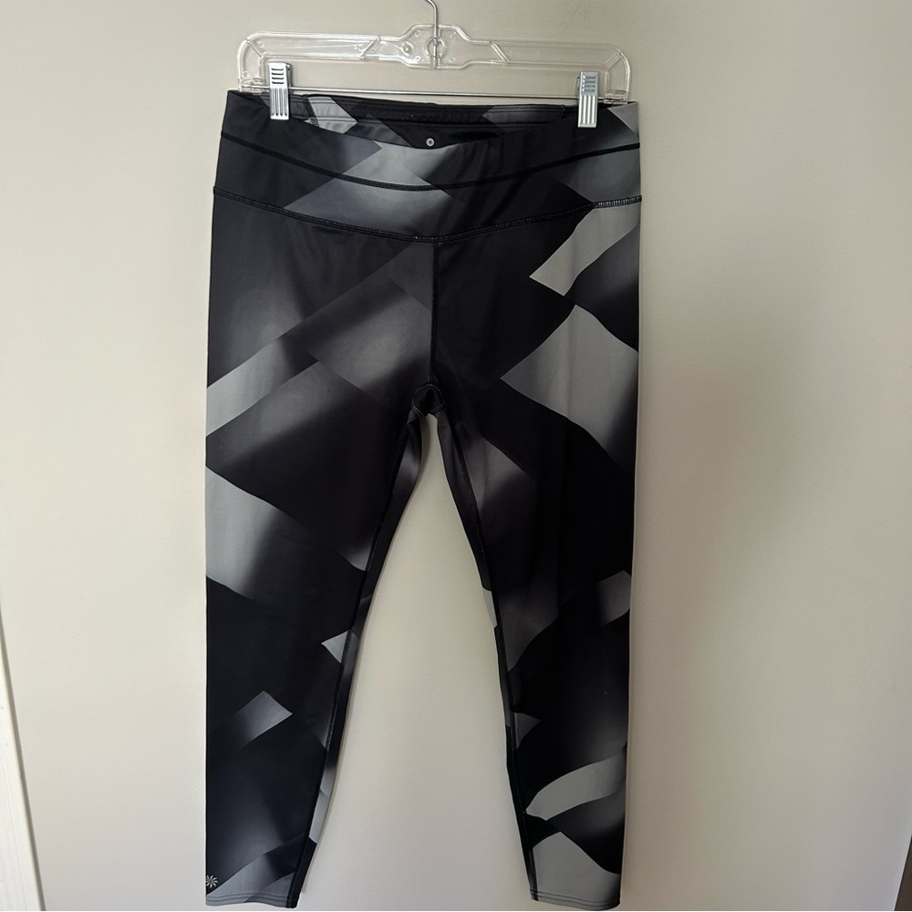 Athleta Sonar Tight Magnetic Black Compression Fabric Size Large